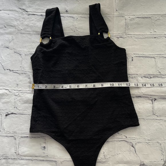 ASOS Design Petite Square Neck Bodysuit in Crinkle - Picture 5 of 9